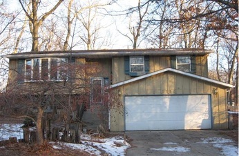 2574 Hazelwood Ln