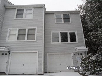 312 Rosewood Avenue Unit 12