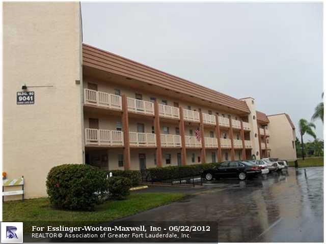 9041 SUNRISE LAKES BL # 202