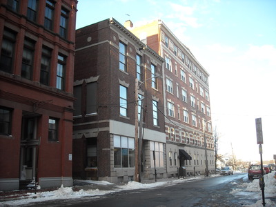 16 Casco St
