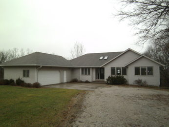 2241 Wooden Acres