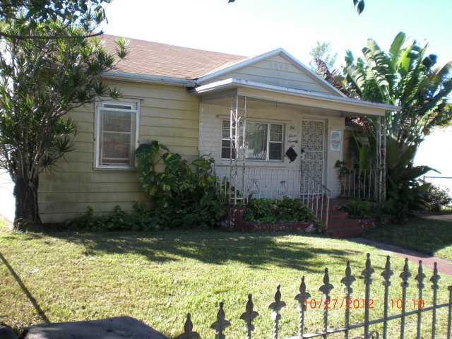 776 NW 65 ST