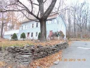 143 E Main St