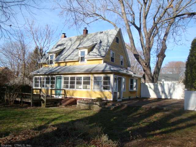 139 Monument St