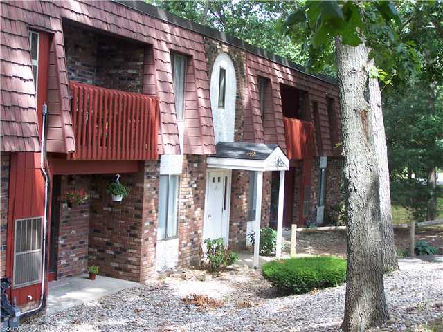15 Woodsedge Dr Apt 6c
