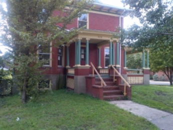 222 N Pine St