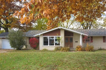 611 Meadowood Lane