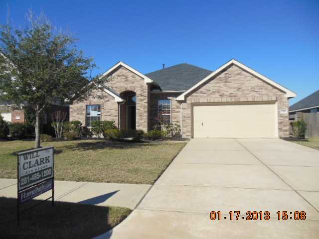 7701 Lakeside Manor Ln
