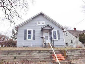 2042 Prospect Ave NE