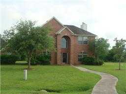 110 Lago Circle Dr N