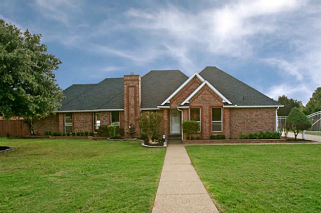 3301 Gray Ln
