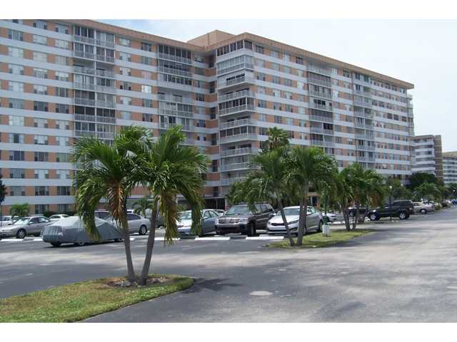 3800 HILLCREST DR # 516