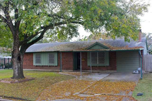 5823 Willow Oak Dr
