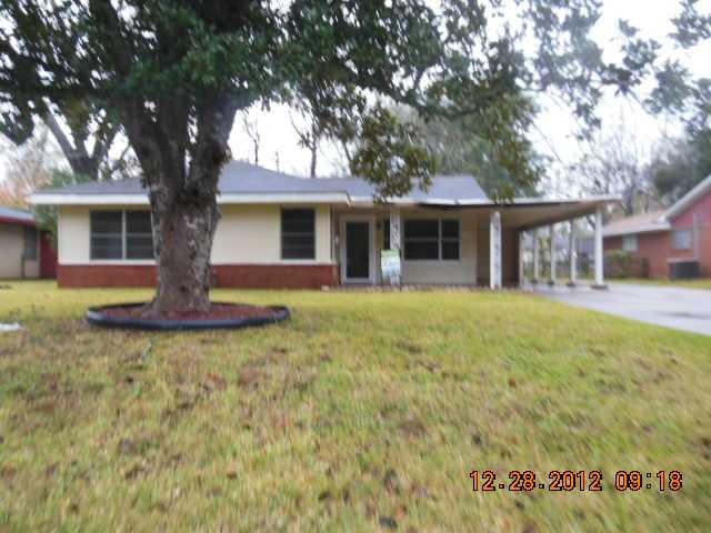 163 Oak Dr