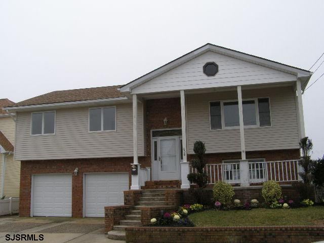 608 N Burghley Ave