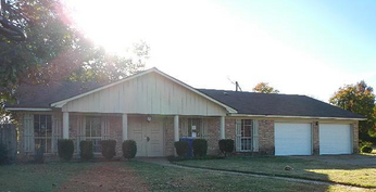 5913 Saint Andrews Cir