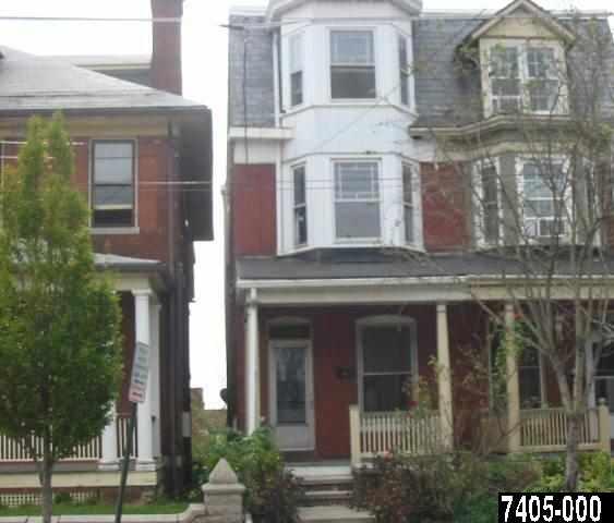 208 Carlisle St