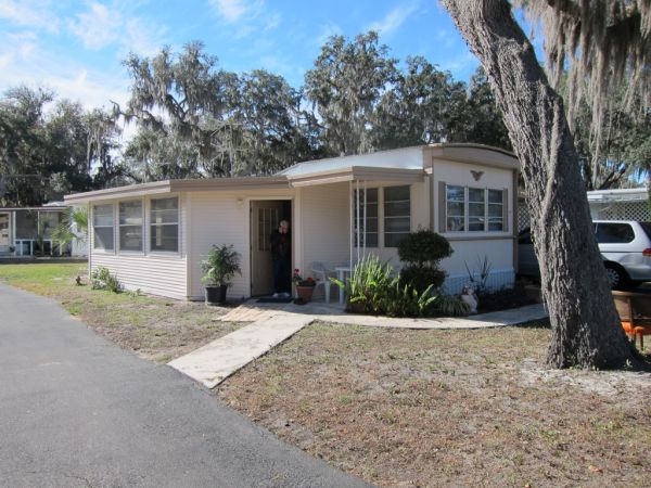 422 Oak Dr