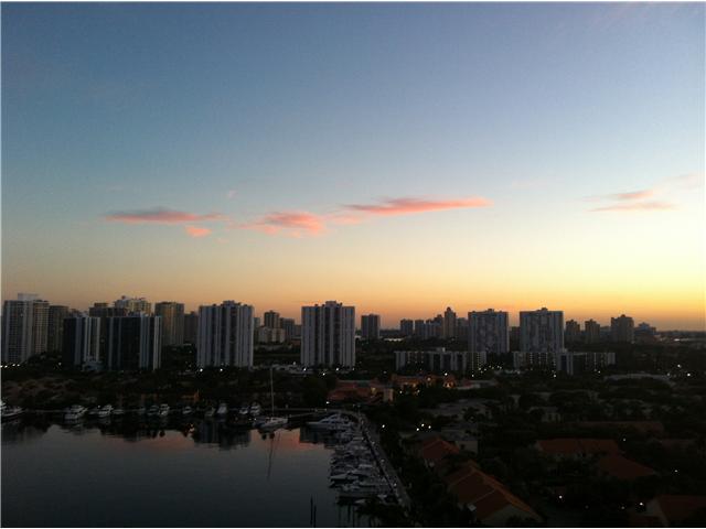 21205 YACHT CLUB DR # 2005