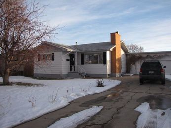 708 Riverview Dr E
