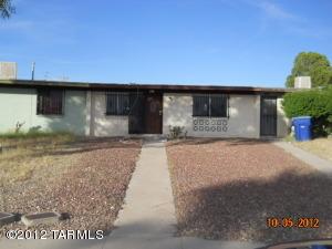 2443 E Parkside Dr