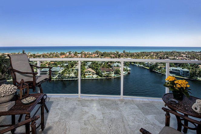 20201 E COUNTRY CLUB DR # 1704