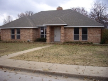 202 Tanglewood Lane