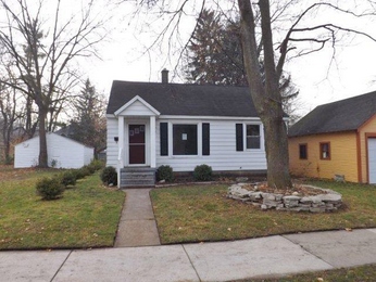 312 Coldbrook St NE