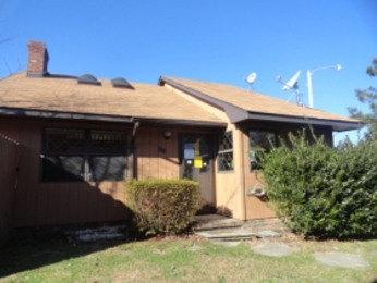 200-23 Rollins Dr