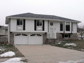 205 Windsor Dr