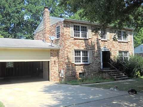 9205 Pebble Ct