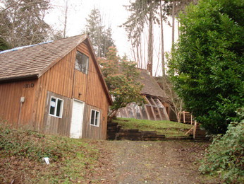 1810 Young Street