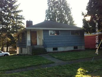 1010 Ayers St