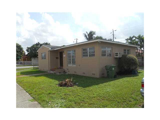 5900 SW 5 ST