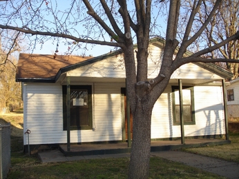 709 North Industrial Ave