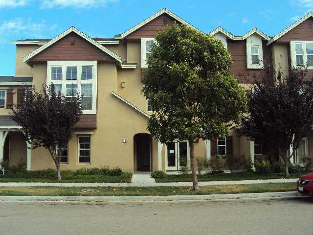 3110 Roia Ln