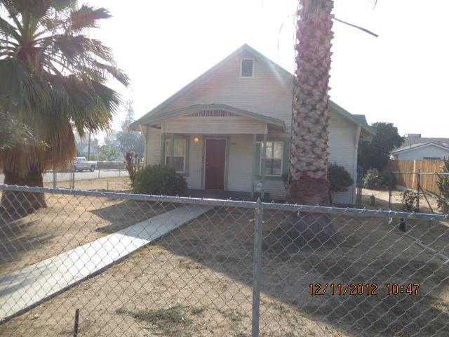 2631 Lake St