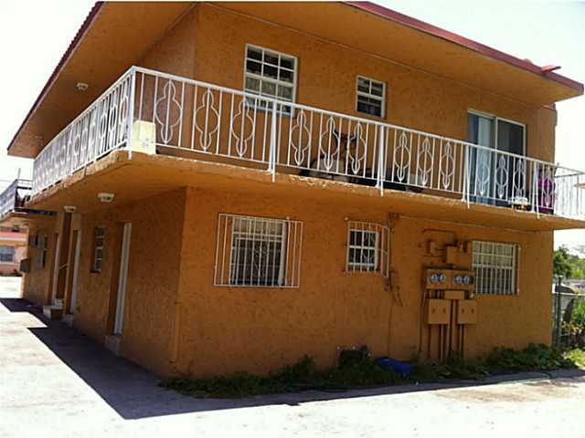 613 NW 10 AV