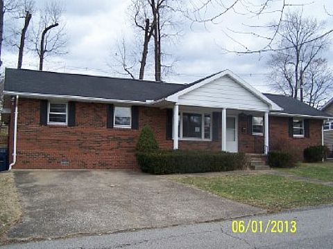2214 Sharon Rd