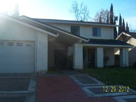 930 Coach St