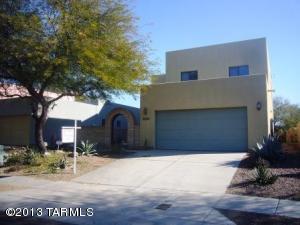 3112 N Placita Agua Caliente