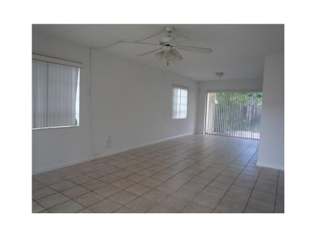 8547 SW 137 AV # 8547