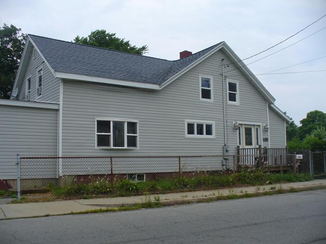 855 Bay Street