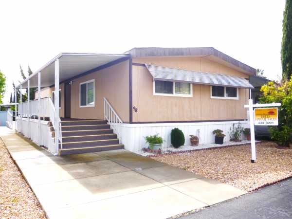 98 Reef Drive