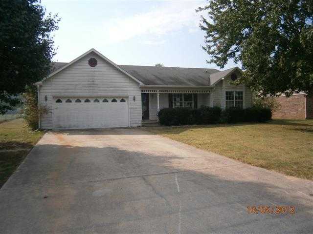 19 Red Oak Dr