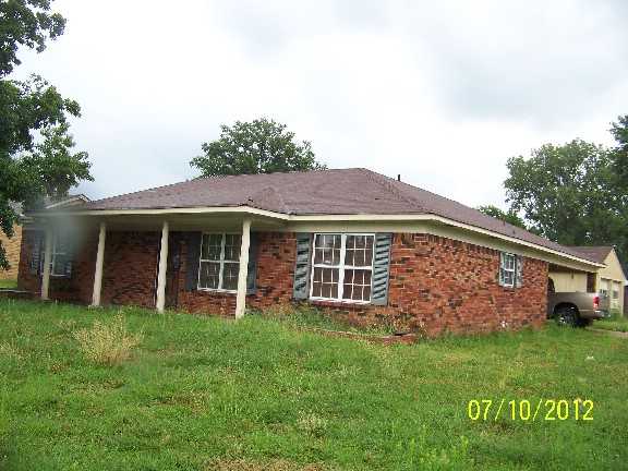 1401 Clement Rd