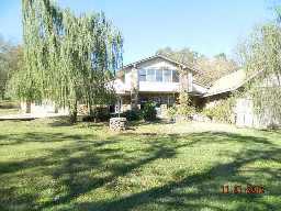 30 Lonnie Ln