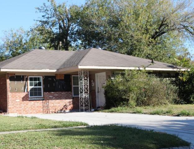 1009 Eva Ave