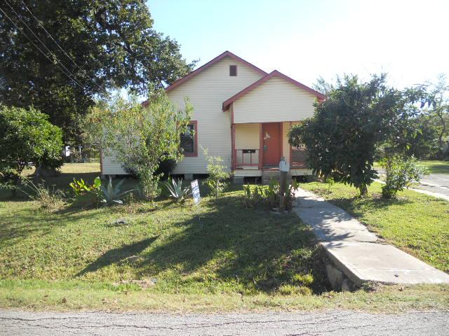 9218 E Ave R