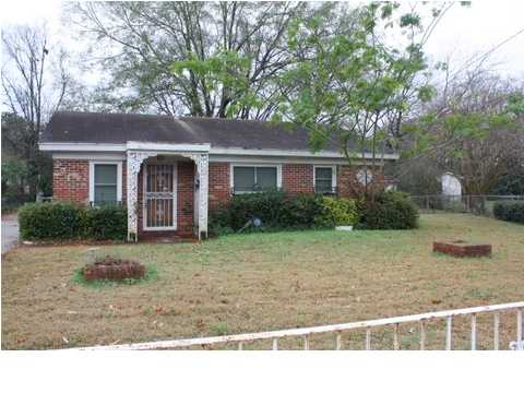 921 Ridgemont Ave